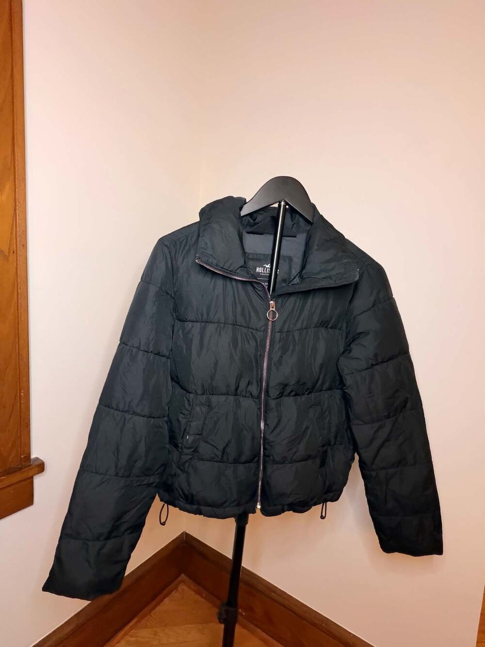 Hollister Women’s Small Black Puffer Jacket Full Zip Lightweight Coat